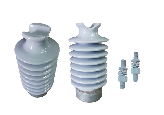 ANSI Standard-57-1S mit kurzer Linie Posten-Isolatoren des Bolzens 12.5kN