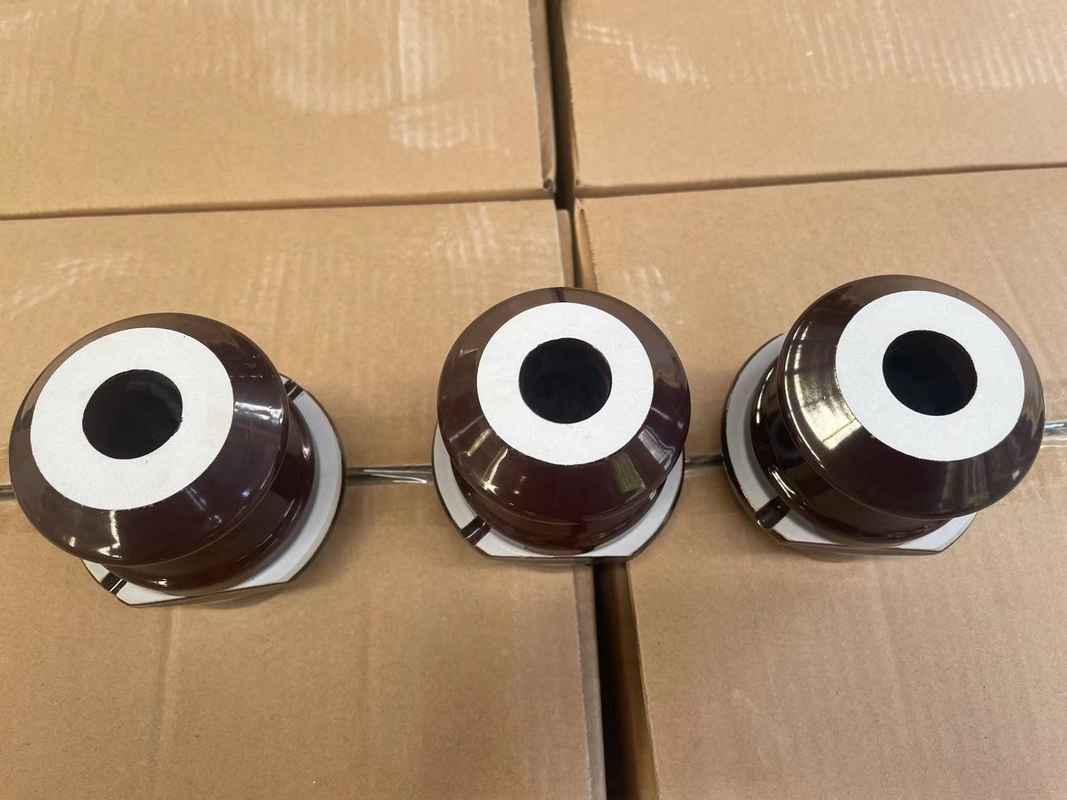 Brown glasierte verfügbares Porzellan-Buchsenisolator Soem des Transformator-DT1-630