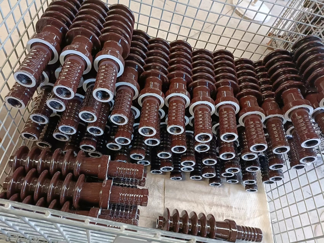 Brown glasierte Öl ESEL Hochspannungsporzellan-Buchse Soem verfügbares 25.8kV