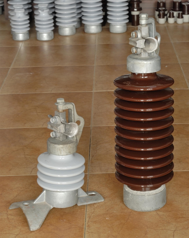 Elektrische Porzellan-Linie Posten-Isolator ANSI ODM 57 Reihe