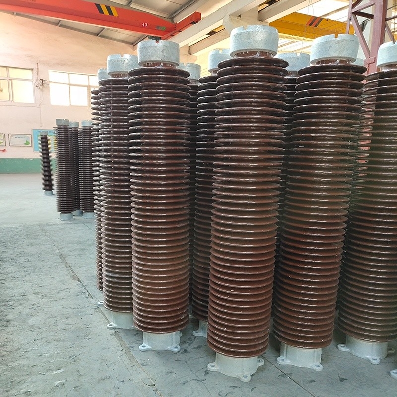 Brown glasierte 88kg Überspannungsschutz-Isolator der Höhen-1700mm