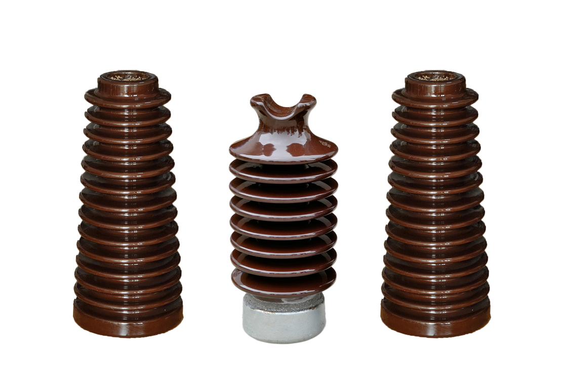 Höhe 12.5kN Browns 381mm Porzellan-Posten-Isolatoren für Electric Power-Verteilung