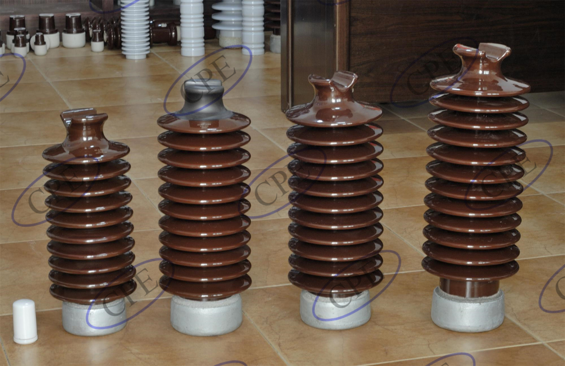 Porzellan-Posten-Isolatoren ANSI 57-6 12.5kN horizontale Brown