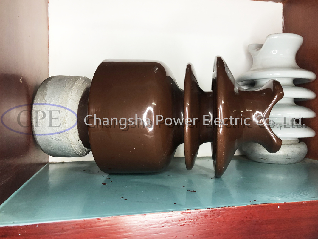 ODM Brown glasierte Porzellan Pin Post Insulator With Hardware
