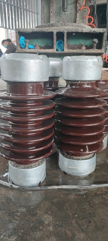 Glasur-Stations-Posten-Porzellan-Isolator TR-208 8.9kN ANSI Brown