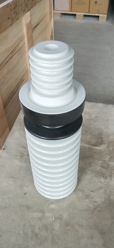 Standard-36kV 12Sheds Gas Iecs isolierte das mit Büschen bepflanzen weißen Farbe-Soems