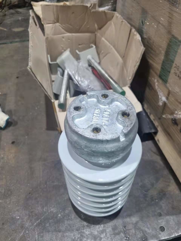Gray Glazed Station Post Electrical-Porzellan-Isolator 8.9kN Soem ANSI-TR-208